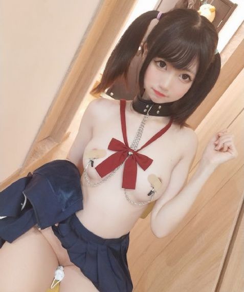公交车玩弄少妇李芬_有字幕完整版