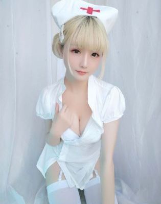 亚洲人伊人色欲综合_720免费播放