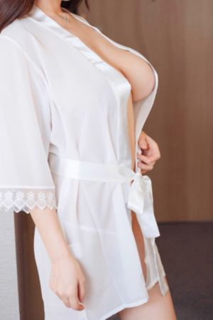 女配被男主夹在中间C_免费观看